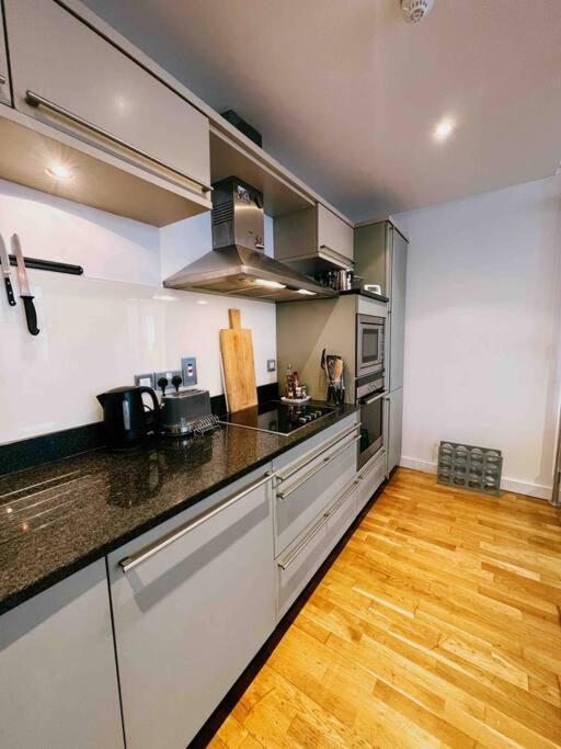 Stunning Victorian Mansion Apartment - Hosted By Agf Property - Free Parking Upon Request Brighton Bagian luar foto