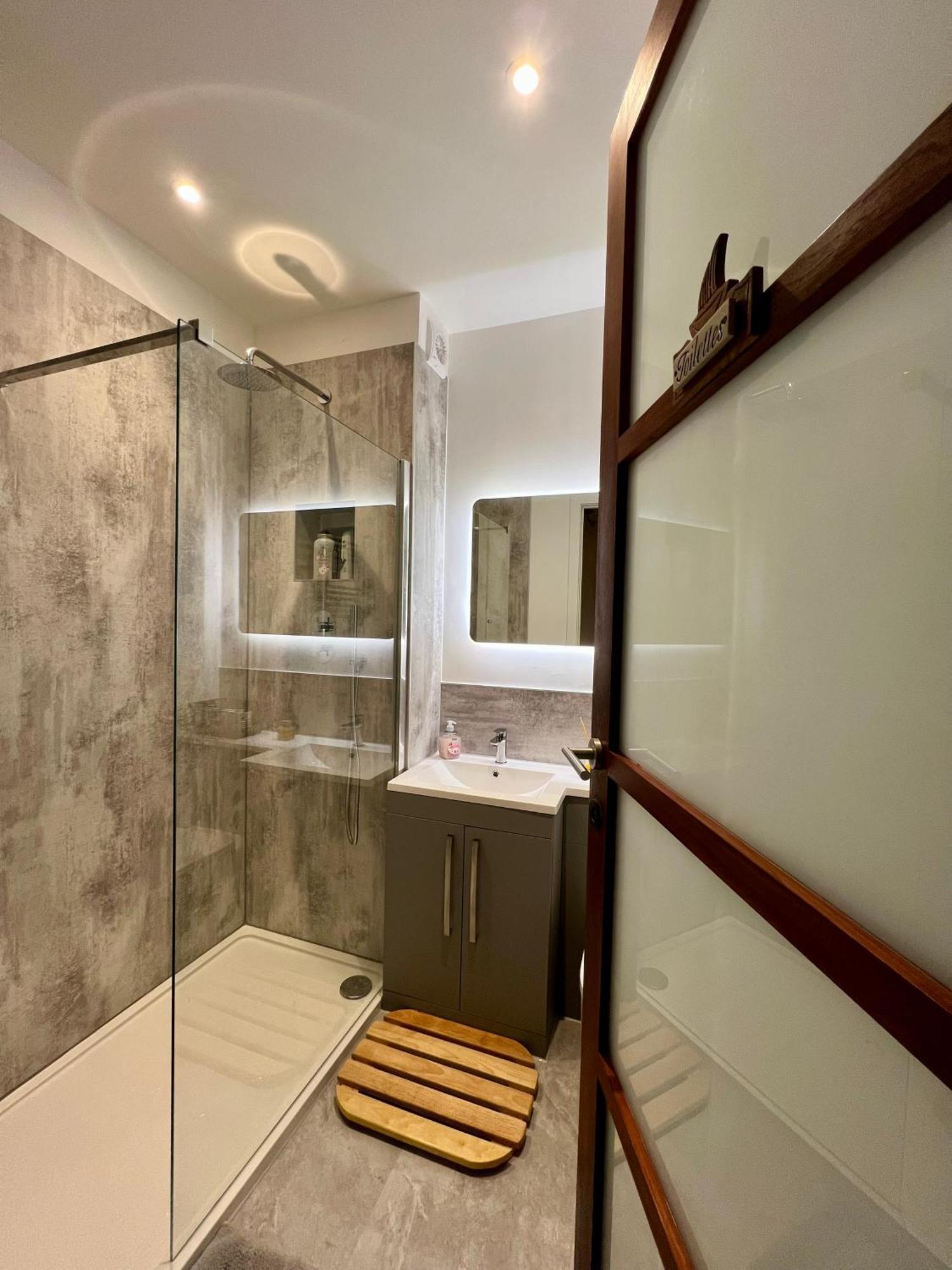 Stunning Victorian Mansion Apartment - Hosted By Agf Property - Free Parking Upon Request Brighton Bagian luar foto